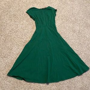 Green dress Eshakti